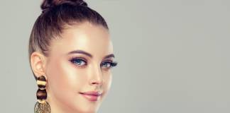 Cerceii, bijuteriile care iasă imediat în evidență. Iată cum să îi porți