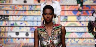 Cum alegi rochia în funcție de forma corpului tău?